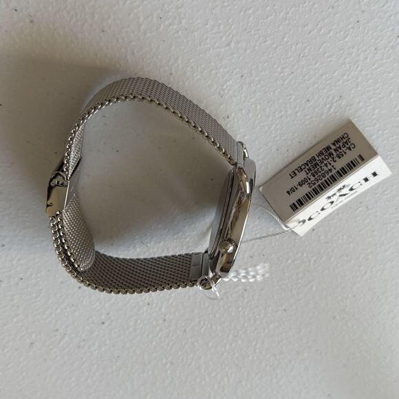 COACH Unisex Elliot Silver-Tone Stainless Steel Mesh Bracelet Watch 41mm - Picture 2 of 8